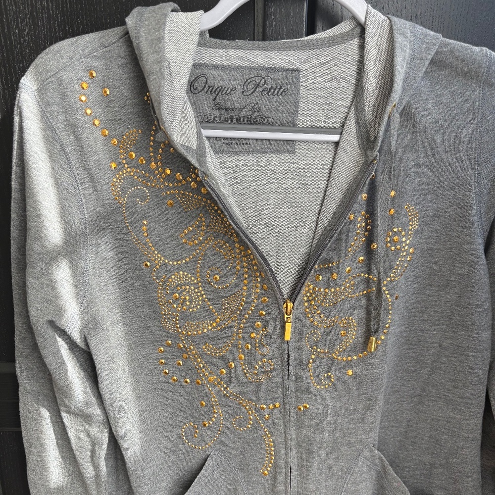 Onque Gray Zip Up Hoodie